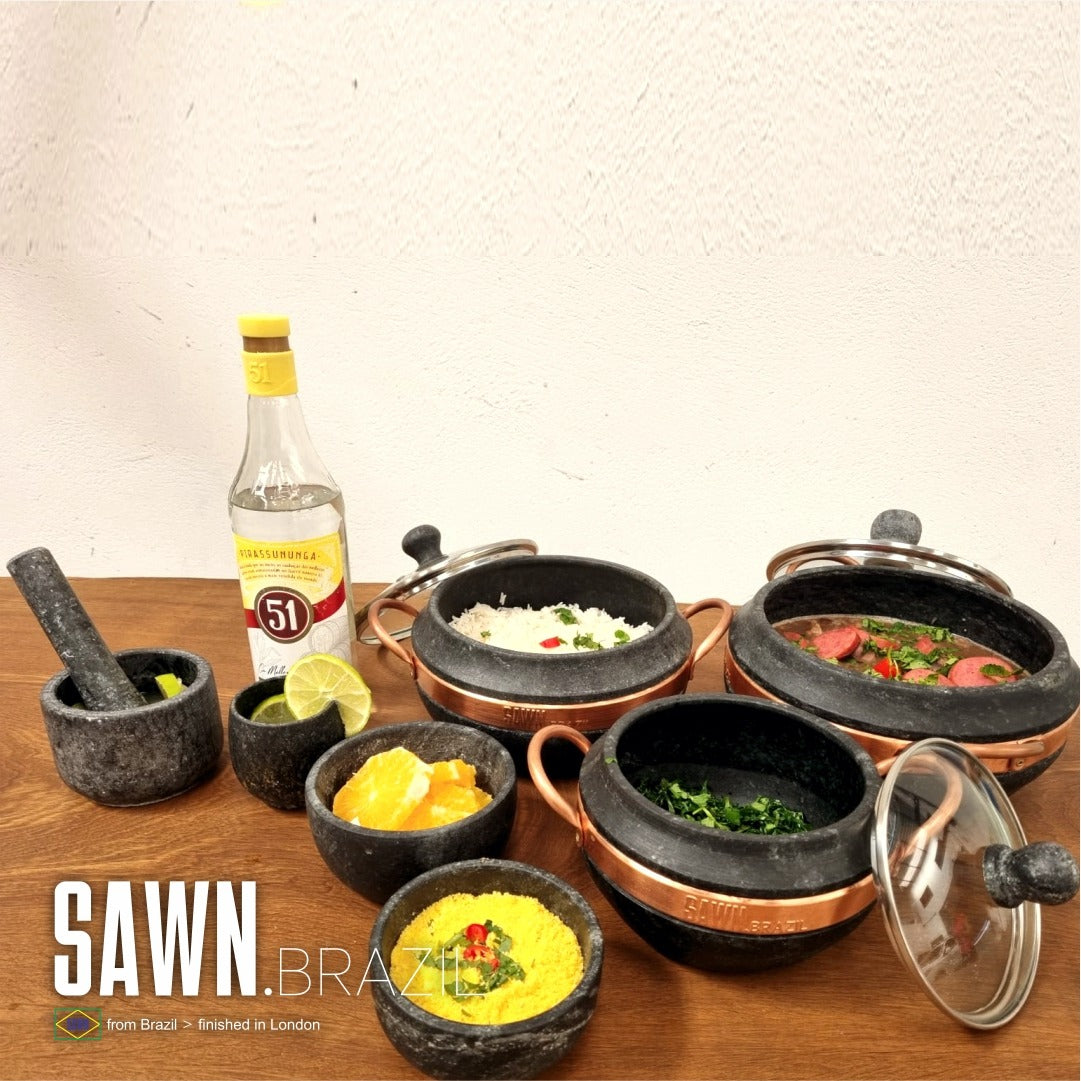 Soapstone cooking pots with a Glass lid